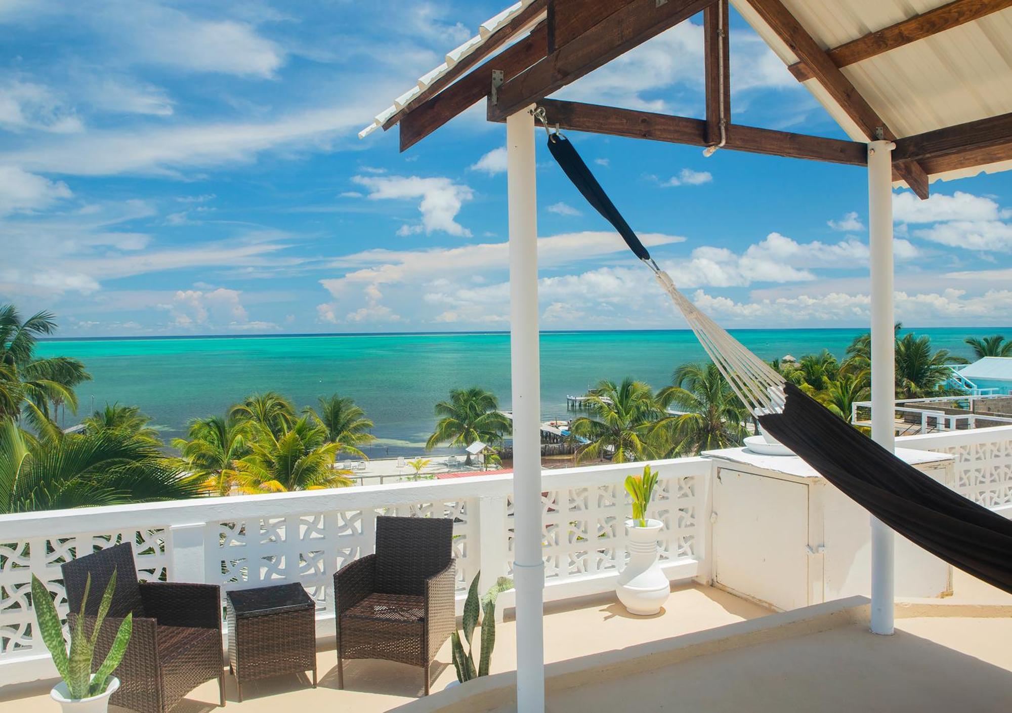 Treetops Hotel Caye Caulker Exterior foto