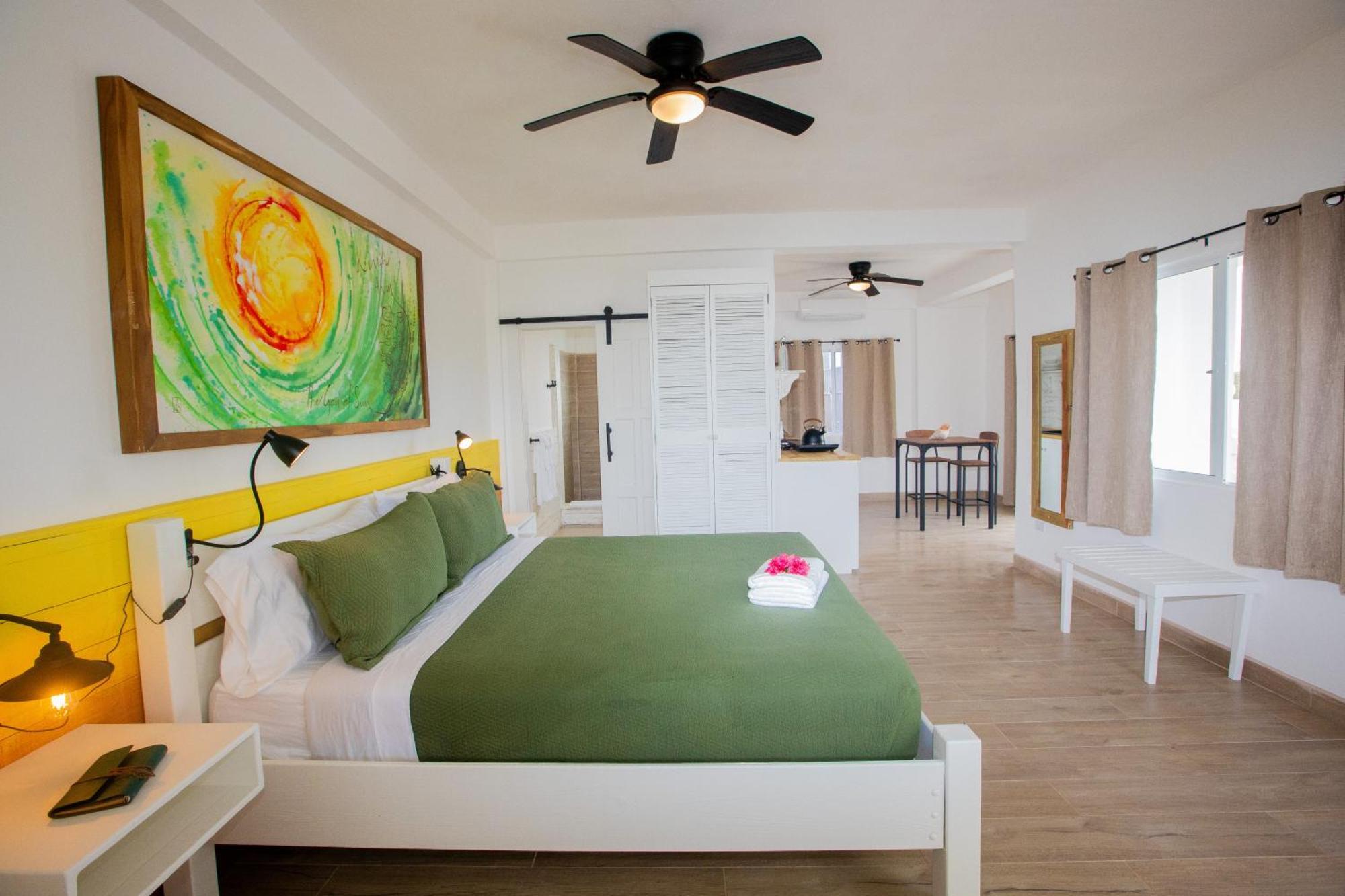 Treetops Hotel Caye Caulker Exterior foto