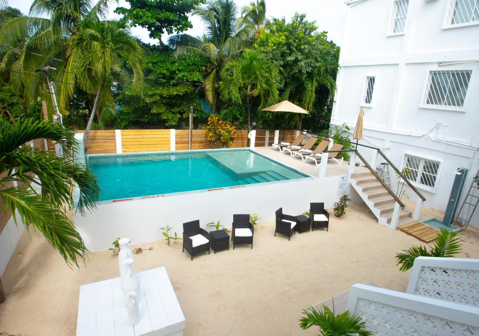 Treetops Hotel Caye Caulker Exterior foto